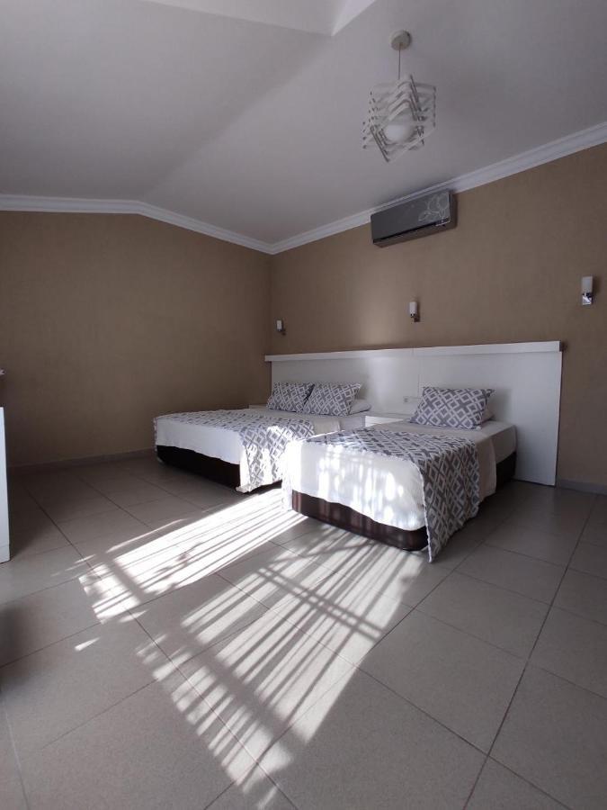 Mimoza Hotel 올루데니스 외부 사진