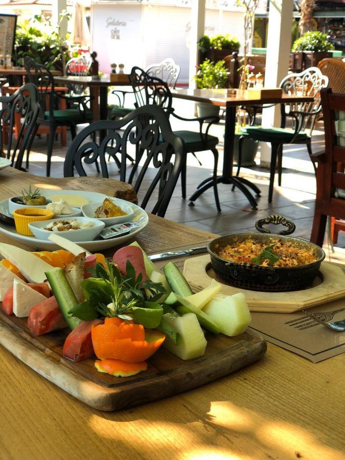 Mimoza Hotel 올루데니스 외부 사진